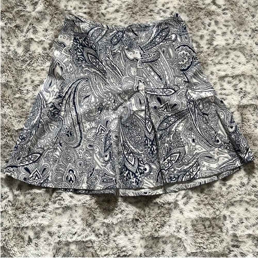 Talbots size 8 paisley blue and white skirt